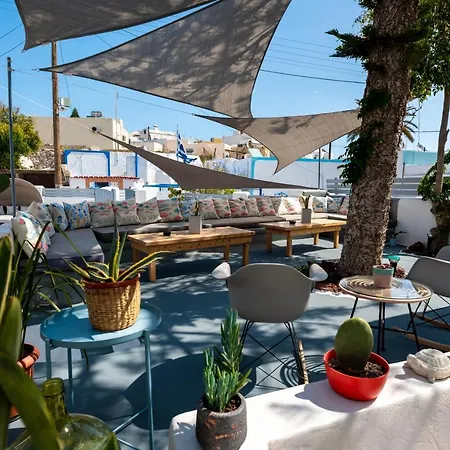 1812 Caves 'n Mansion * Karterados (Santorini)